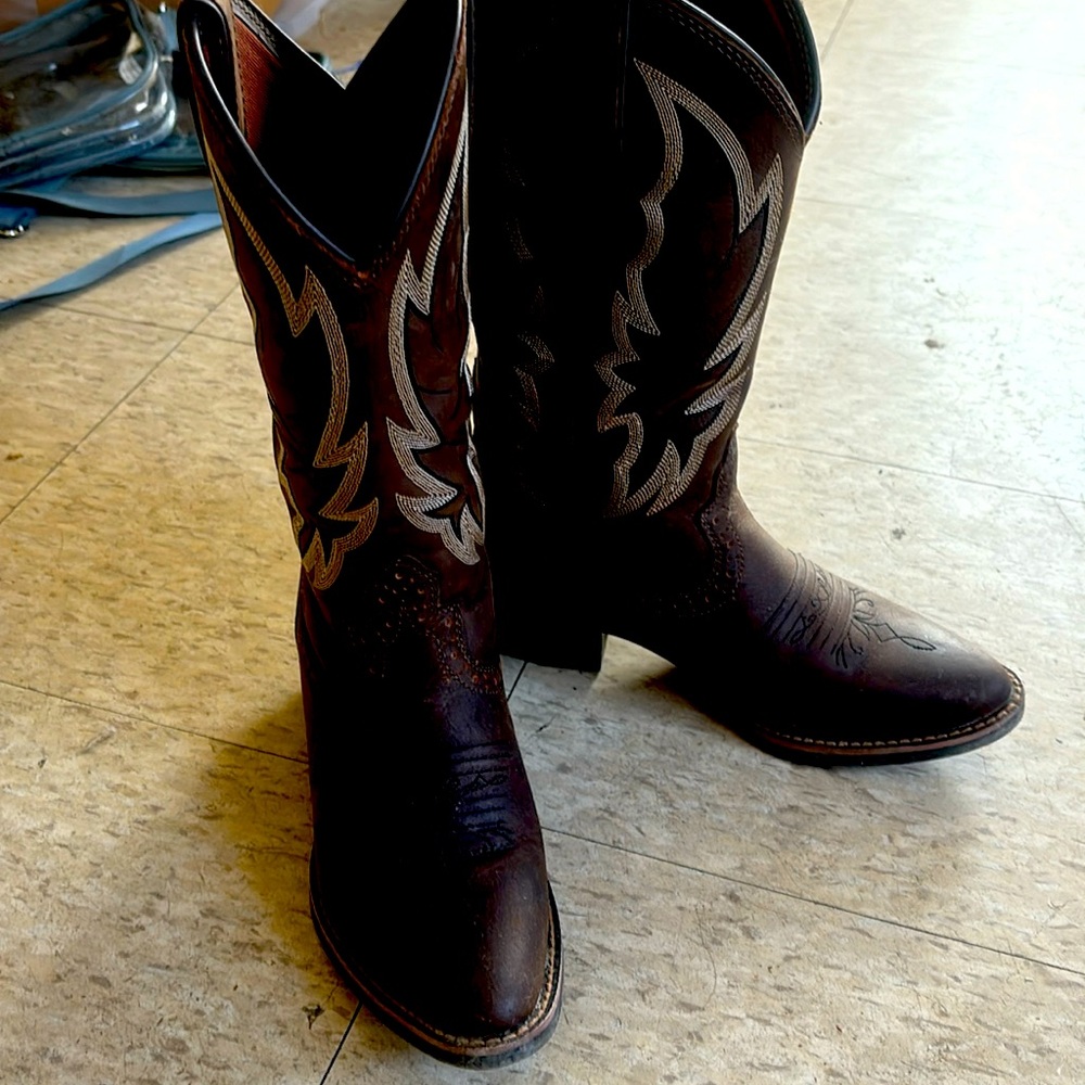 Justin boots water buffalo boots